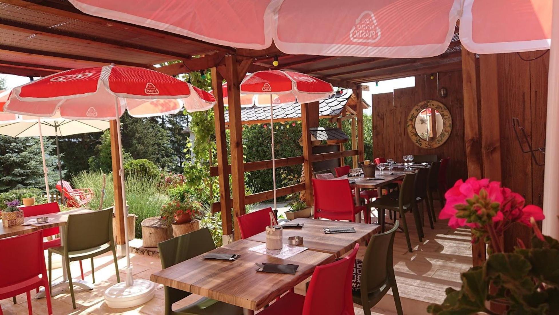 Le Sapin Rouge - Restaurant - Bar - Chambres D'Hotes Artigues  Luaran gambar